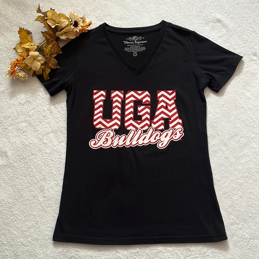 👚3/$10👚 UGA Bulldogs T-shirt Size L